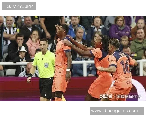 欧冠小组赛:巴塞罗那遭绝平出线告急,国际米兰四连胜晋级,曼城升至欧冠积分榜第四 欧冠小组赛:巴塞罗那遭绝平出线告急,国际米兰四连胜晋级,曼城升至欧冠积分榜第四